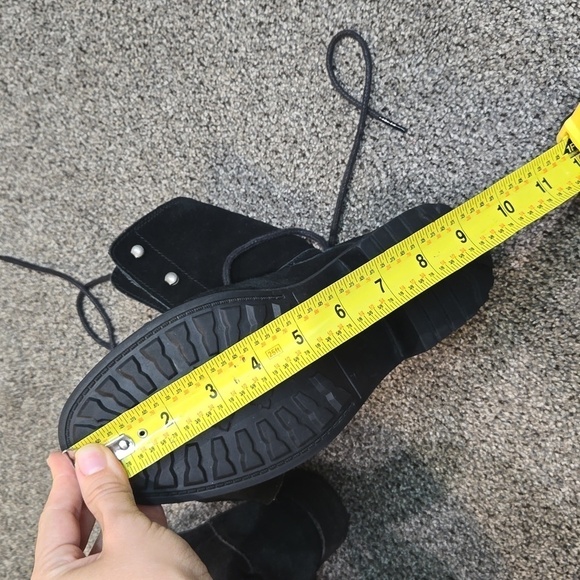 UGG Australia Women Gradin Combat Lace Up Leather Boots Chunky Shoes sz 7.5 - Picture 13 of 13